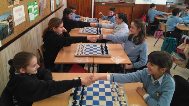 Ajedrez en la formación de los alumnos del Colegio Sagrada Familia de Urgel