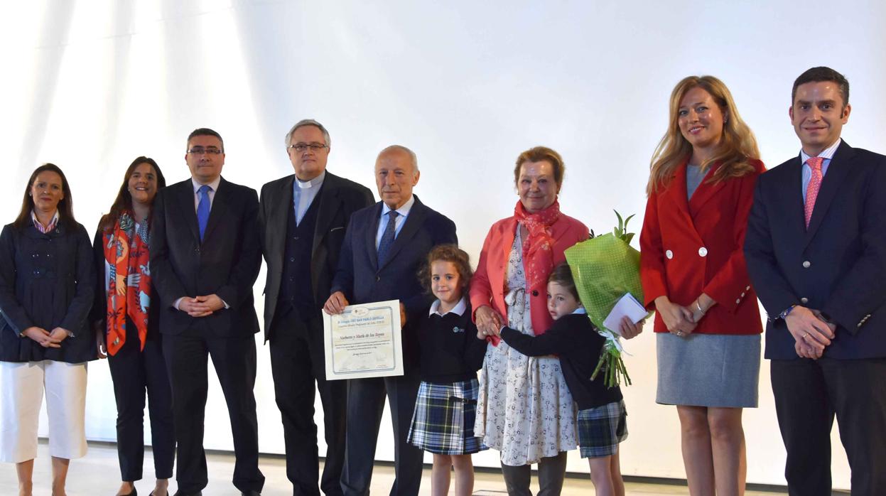 Homenaje a los abuelos en el Colegio CEU San Pablo Sevilla