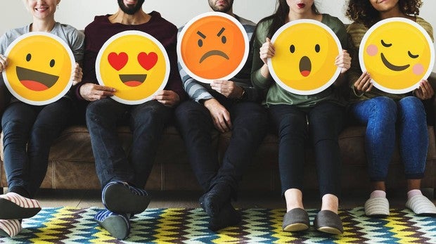 ¿Un «emoji» vale más que mil palabras? Emoticonos VS emociones reales