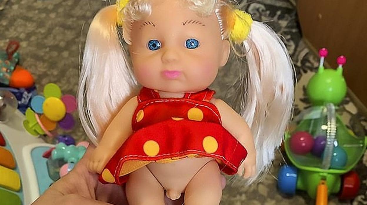 La venta en Siberia una de las primeras muñecas transexuales del mundo desata la polémica