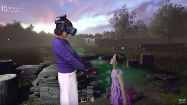 Resucita a su hija de 7 años con realidad virtual para reencontrarse con ella