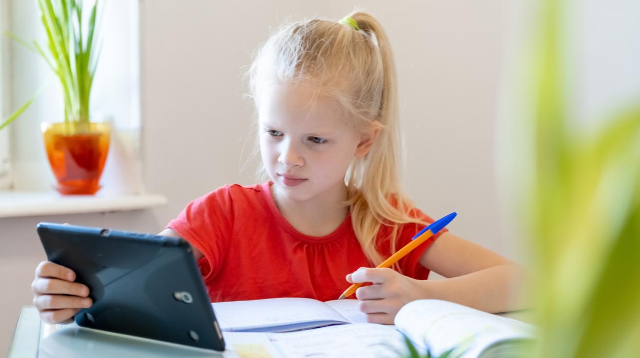 «Los niños trabajan con tanta intensidad en casa como el clase