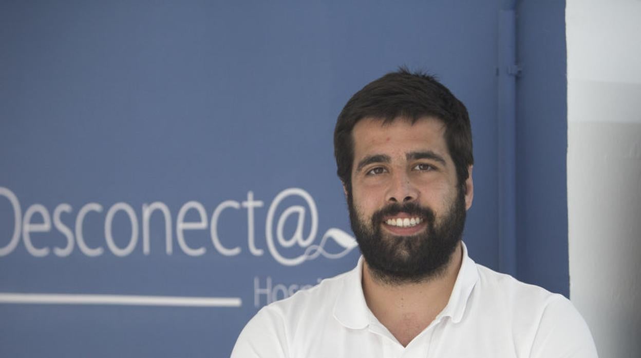 Marc Masip, experto en adicciones: «Si tu hijo no te da su PIN, no le des un teléfono móvil»