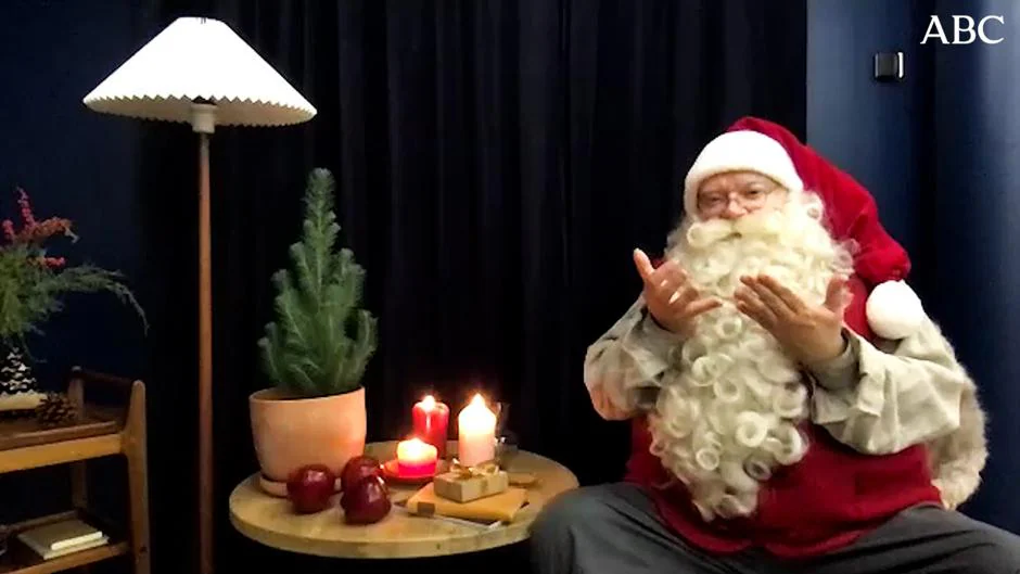 Papá Noel manda desde Korvatunturui, Laponia (norte de Finlandia) un cariñoso saludo a todos los lectores de ABC