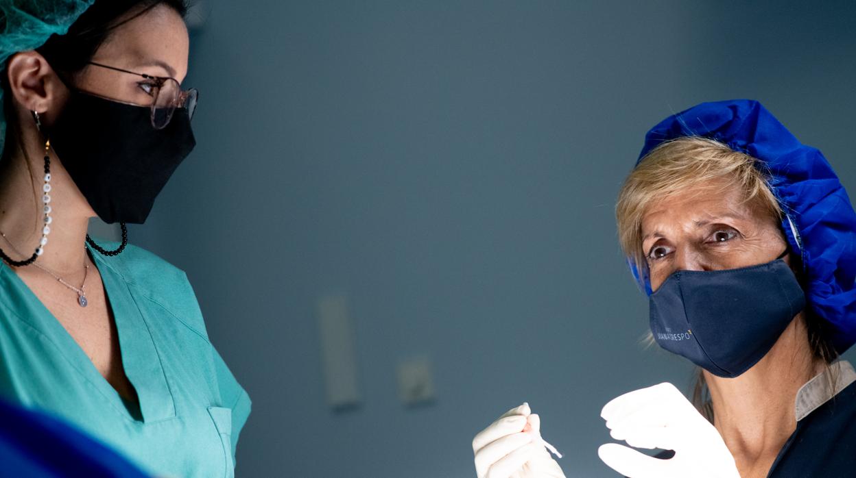 La doctora Juana Crespo, durante la intervencion