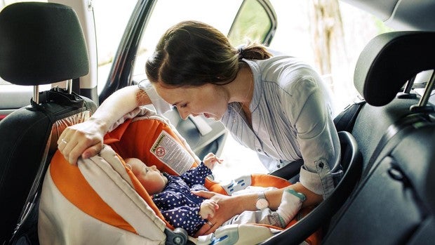 #ACMenNavidad: la campaña que trata de promover que todos los bebés, «también el niño Jesús», viajen a contramarcha