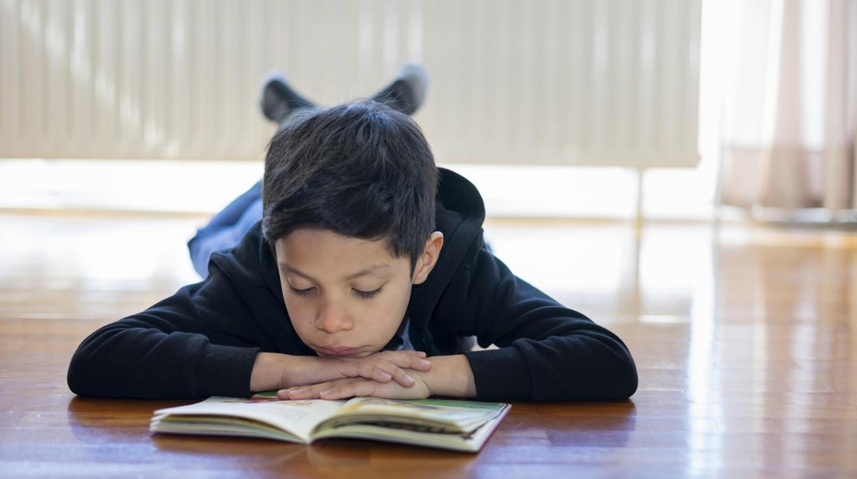 «Las dificultades en la lectura se suelen detectar tarde pero empiezan a fraguarse hacia los tres años»
