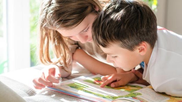 Rimas y cuentos: dos fórmulas efectivas para que tus hijos aprendan a leer y escribir