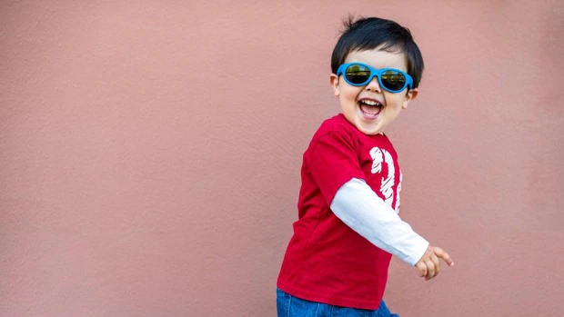 Por qué es importante el uso de gafas de sol en los niños