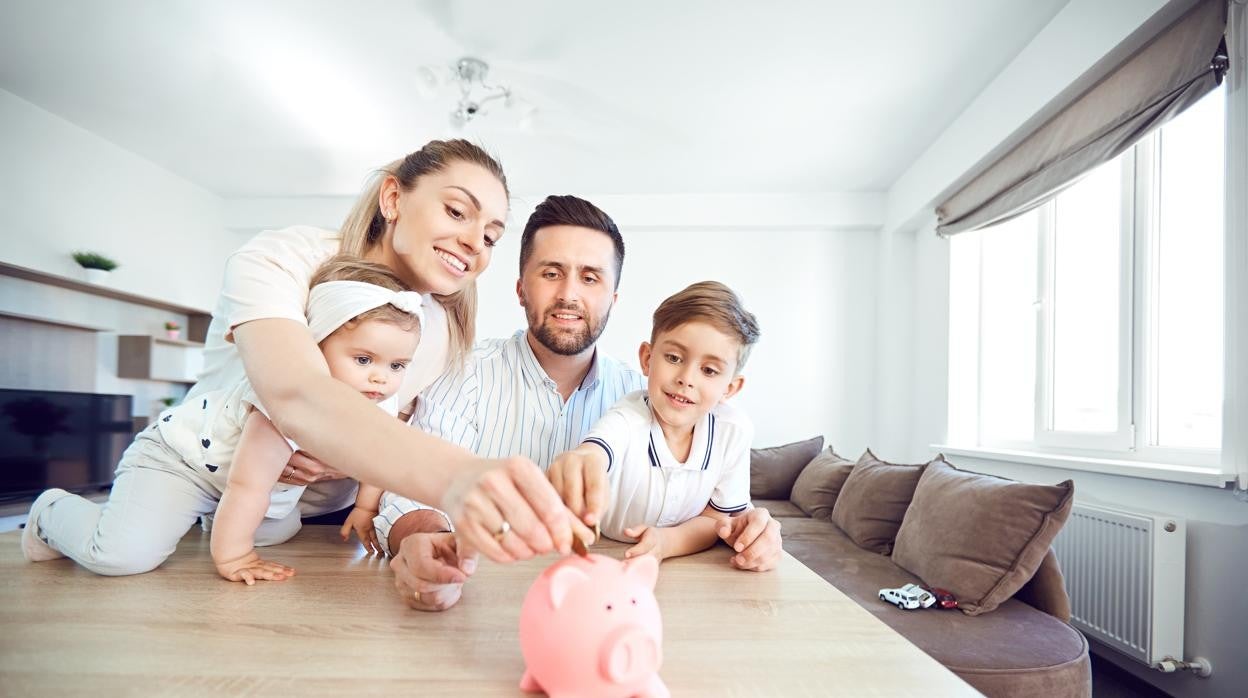 Las 7 pautas necesarias para que tu hijo aprenda a ahorrar