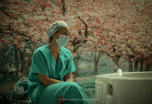 En la imagen, la doctora Vizcaíno en la sala de parto Maternity room del Hospital La Salud (Valencia)