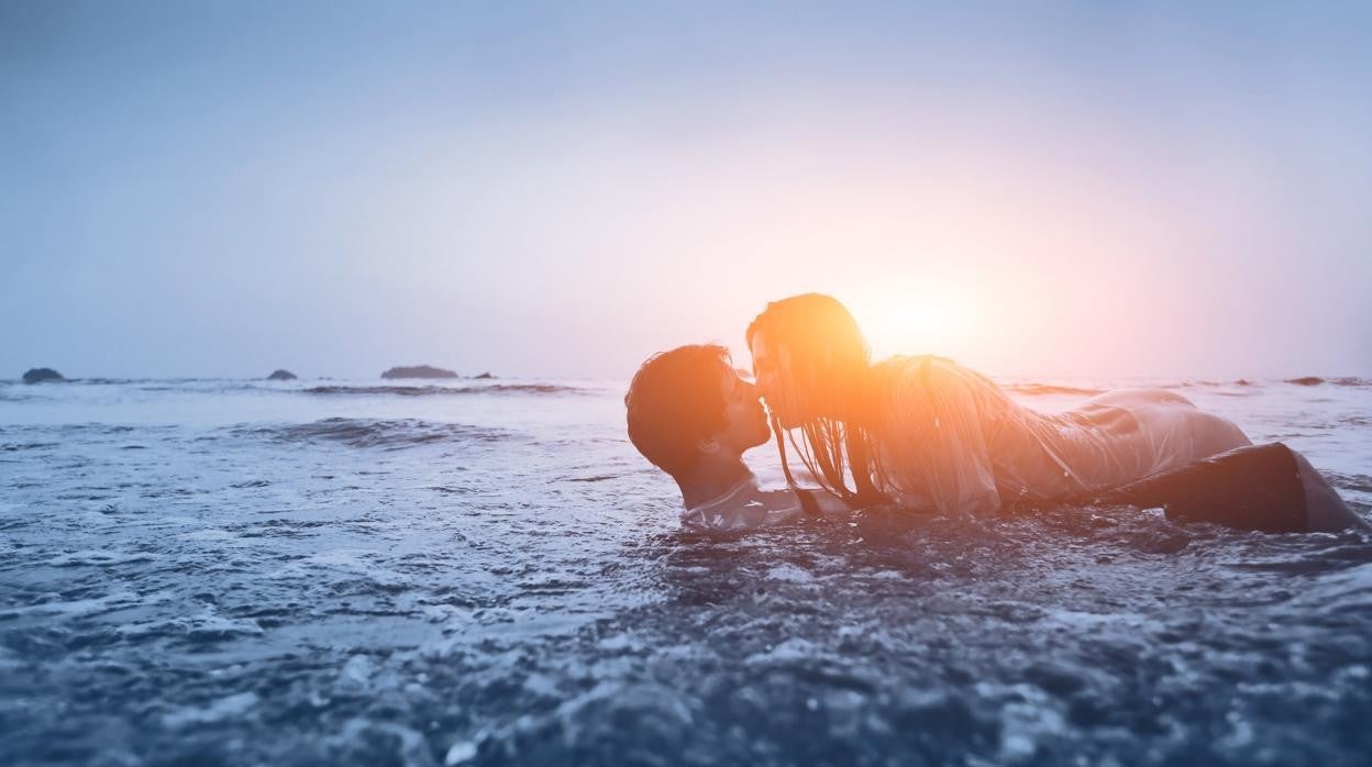 «Las vacaciones favorecen el sexo en la pareja y la probabilidad de concebir un hijo»