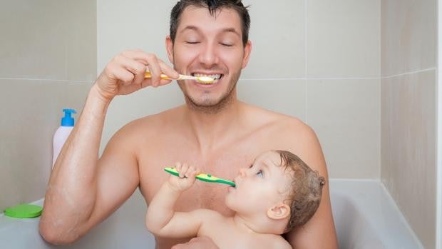 Cuándo le salen los dientes a los bebés