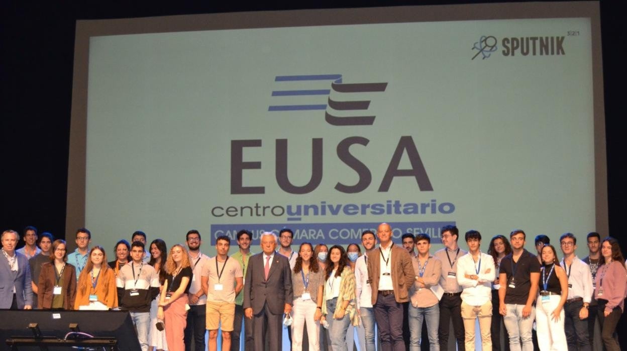 Más de 30 alumnos de Sputnik becados por EUSA se formarán cómo emprendedores tecnológicos del futuro