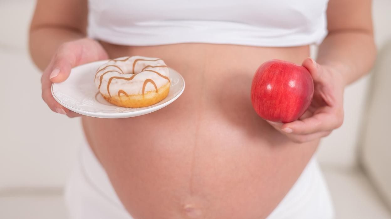 Qué es una ‘madre-fructosa’ y por qué debes evitar convertirte en una si estás embarazada