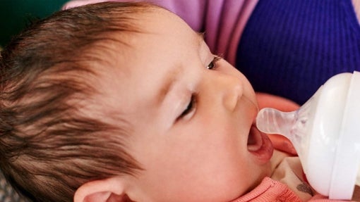 ¿Qué me aporta un biberón natural feeling?