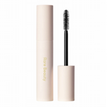 La nueva máscara de pestañas de Selena Gomez arrasa en Sephora y este es el motivo