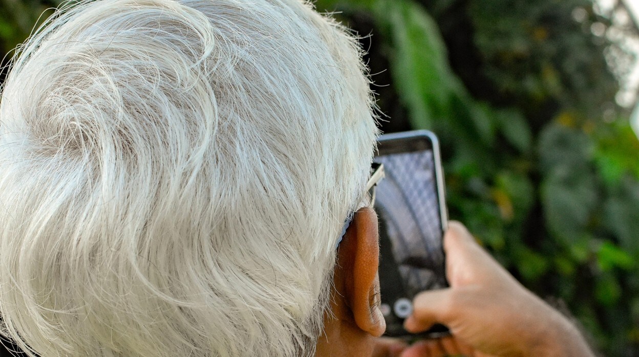 Mejores teléfonos móviles para personas mayores (2023) – Film Eventos