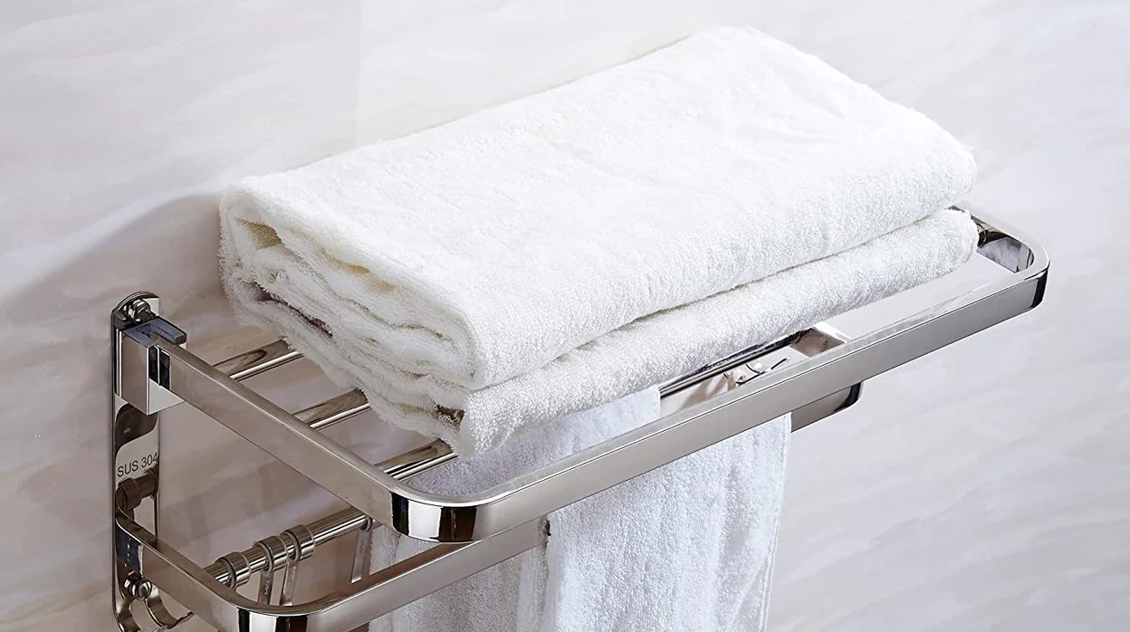 Toalla siempre seca con estos toalleros sin taladro ni agujeros para el baño