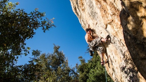 Saber en qué invertir para iniciarse en la escalada