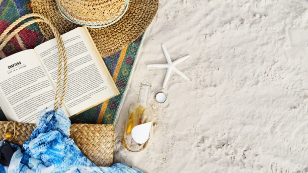 Prepara tu bolsa de la playa con los imprescindibles de verano