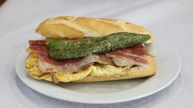 Un recorrido por los serranitos imprescindibles de Sevilla