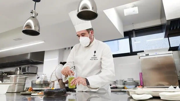 Así se gesta un menú 'a cuatro manos' en un estrella Michelin: «Es una forma de que las cocinas viajen»