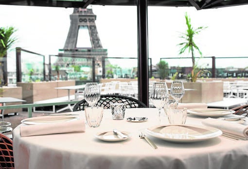 El ADMO posee una hermosa vista a la Torre Eiffel