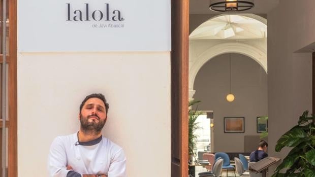 Lalola de Javi Abascal y 12 Tapas, nuevos Bib Gourmand de Sevilla