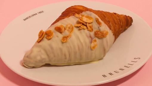 'Croissant' relleno de crema de chocolate blanco de Brunells