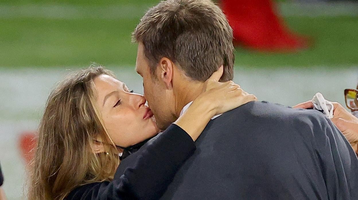 El apasionado beso de Gisele Bündchen y Tom Brady tras ganar la Super Bowl