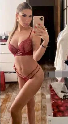 La foto semidesnuda de la ex de Froilán que le ha hecho romper en llanto