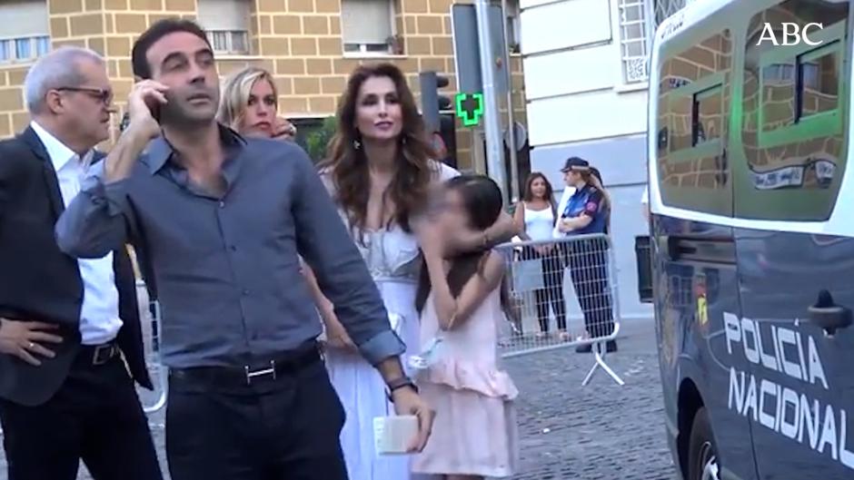 Paloma Cuevas y Enrique Ponce firman su acuerdo de divorcio después de un año