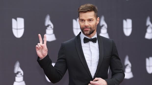 Ricky Martin ataca a los negacionistas del covid