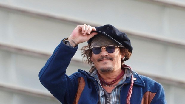 Depp es un pirata con gafas, la última cosa que usaría un pirata