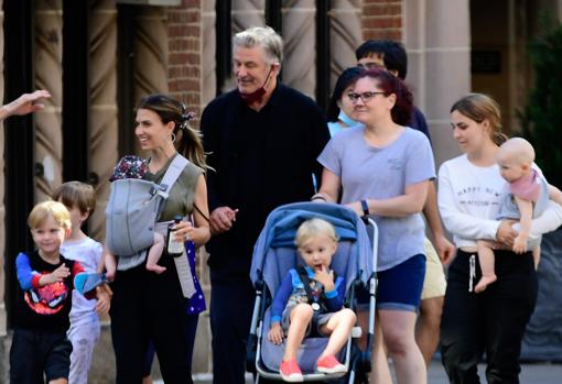 Sabemos dónde está el refugio al que han &#039;huido&#039; Alec Baldwin y su familia tras el trágico suceso