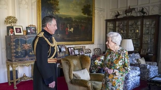 La Reina Isabel II reaparece tras sus problemas de salud