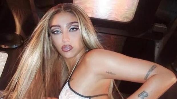 Las impactantes fotos de Lourdes León, hija de Madonna, en bañador