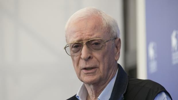 Michael Caine pone a la venta parte de su vida