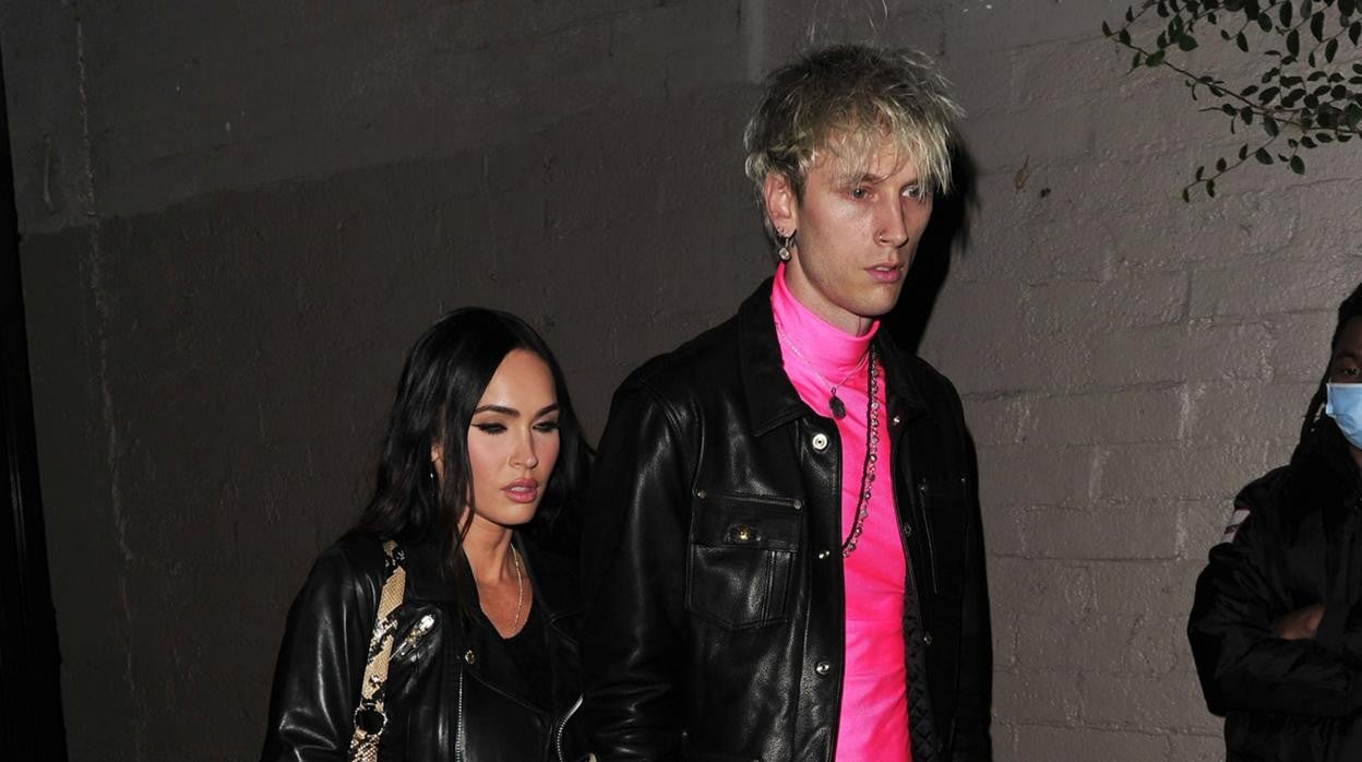 Megan Fox y Machine Gun Kelly, la pareja de moda en Hollywood que bebe su propia sangre