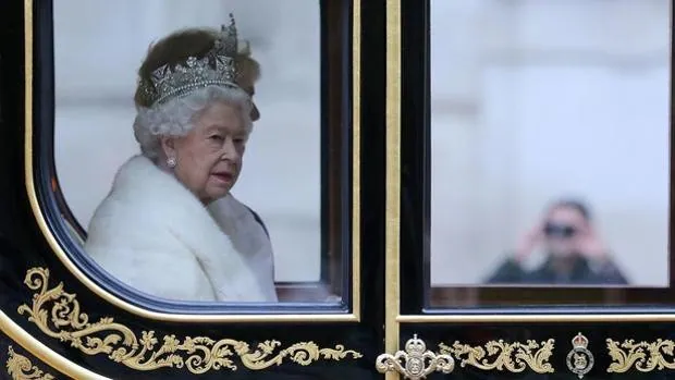 Isabel II se pierde, por primera vez en 59 años, la apertura del Parlamento