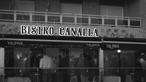 Villanos Bistro Canalla, en el Paseo Marítimo de Cádiz