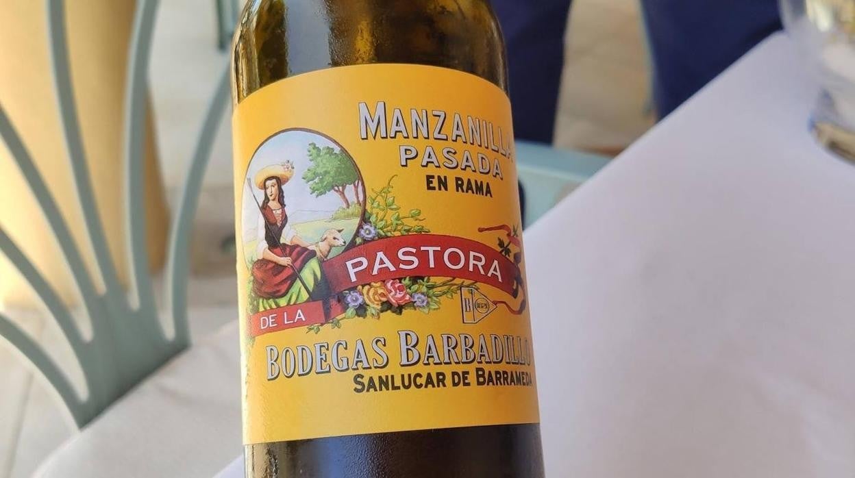 Botella de manzanilla pasada en rama Pastora, de Barbadillo