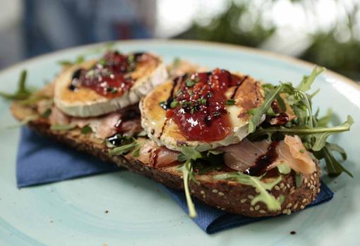 Una de las tostas de Puerta Cai