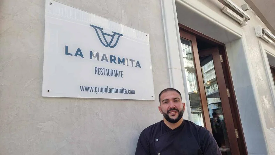 Álvaro Cano es el jefe de cocina de La Marmita