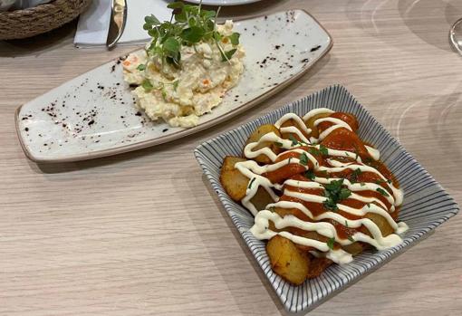 Ensaladilla de gambas y patatas bravas