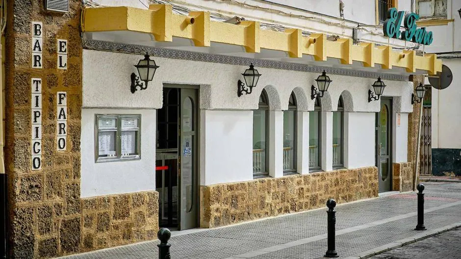El Faro de Cádiz, en la calle San Félix del barrio de La Viña