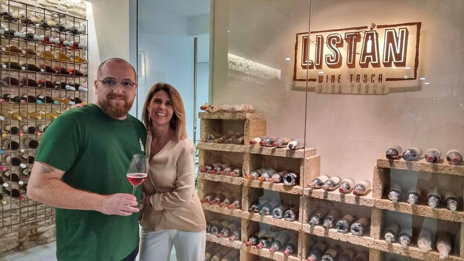 Listán Wine Tasca ya está abierto en la Plaza de San Antonio de Cádiz
