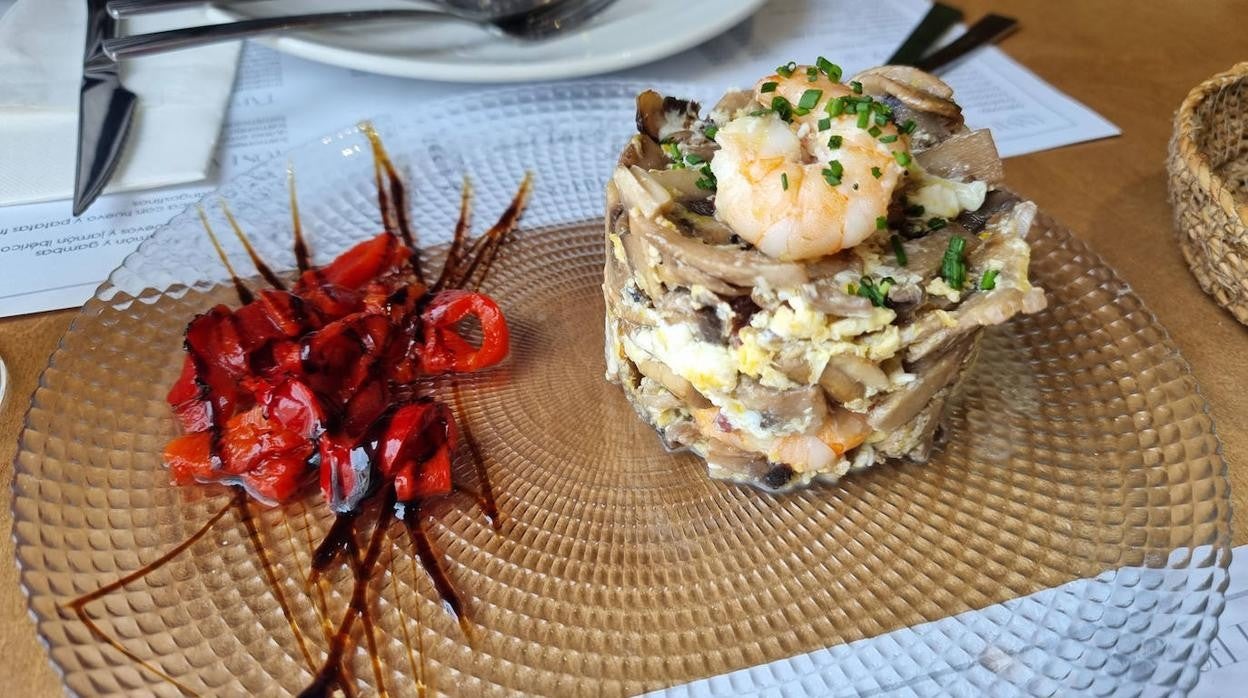 Revuelto de champiñones y gambas del Bar Roio en Vejer