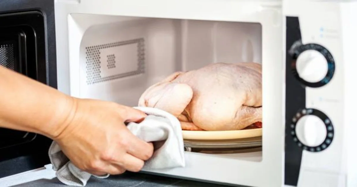 Truco de cocina: cómo descongelar alimentos en el microondas